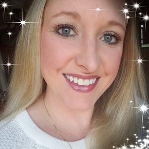 Meet your Posher, Denika